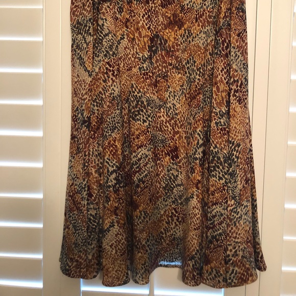 Earth tone beauty - Picture 1 of 4